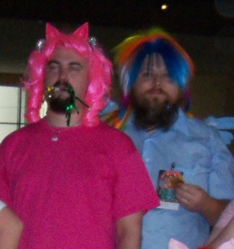 2b233ef7_5452920-20cosplay20neckbeard20pinkie_pie20rainbow_dash.jpeg