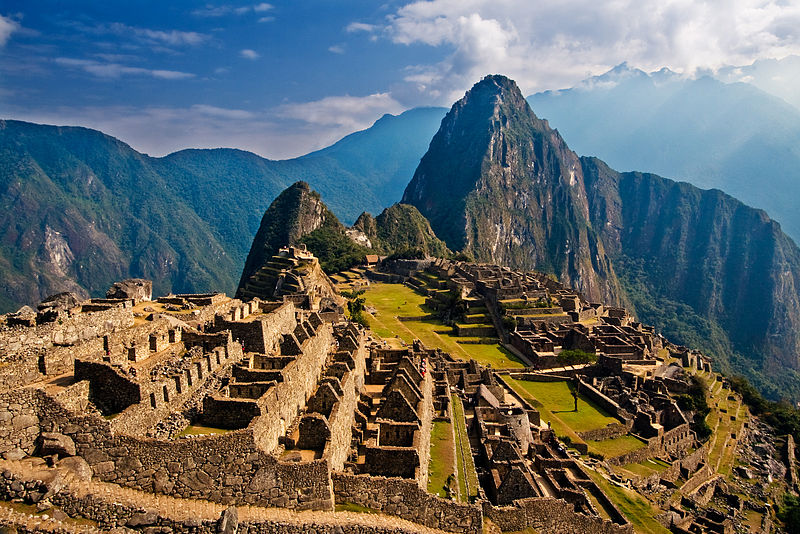 800px-Machu_Picchu,_Peru.jpg