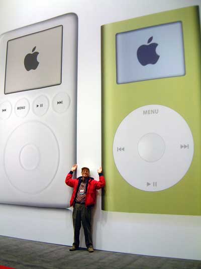 Nemo-Two-iPods-Giant.jpg