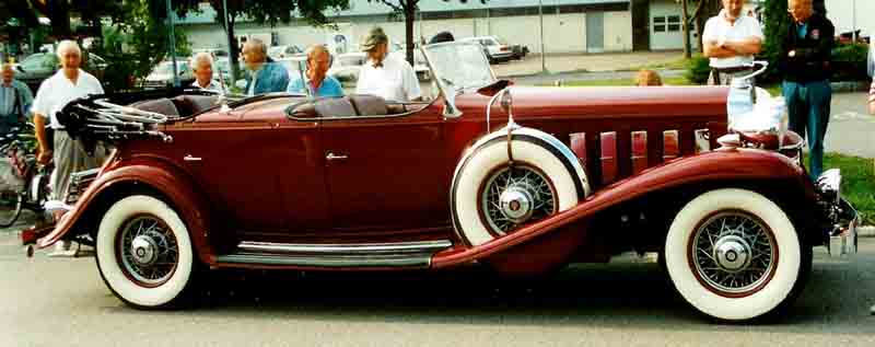 Cadillac_Series_452-B_Dual_Cowl_Phaeton_1932.jpg