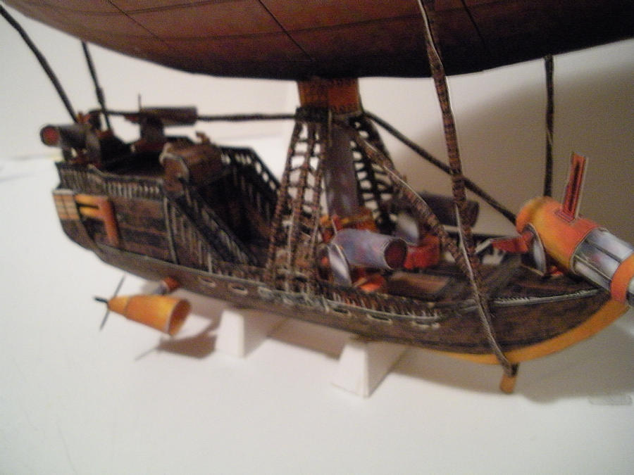 Papercraft_Airship_LZ_200_by_divinewindnsew.jpg